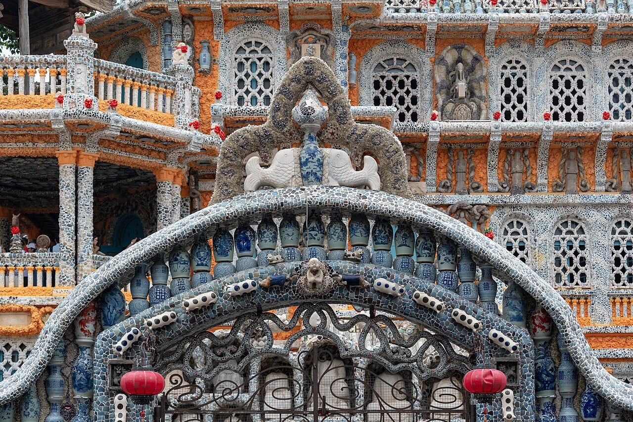 The Porcelain House covered in ceramic shards, Tianjin